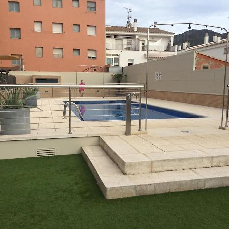 Appartement standing 58m plage à 3mn en voiture Roses Esterno foto
